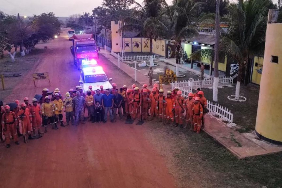 Bomberos Controlan Incendio Forestal En San Vicente De La Frontera ...